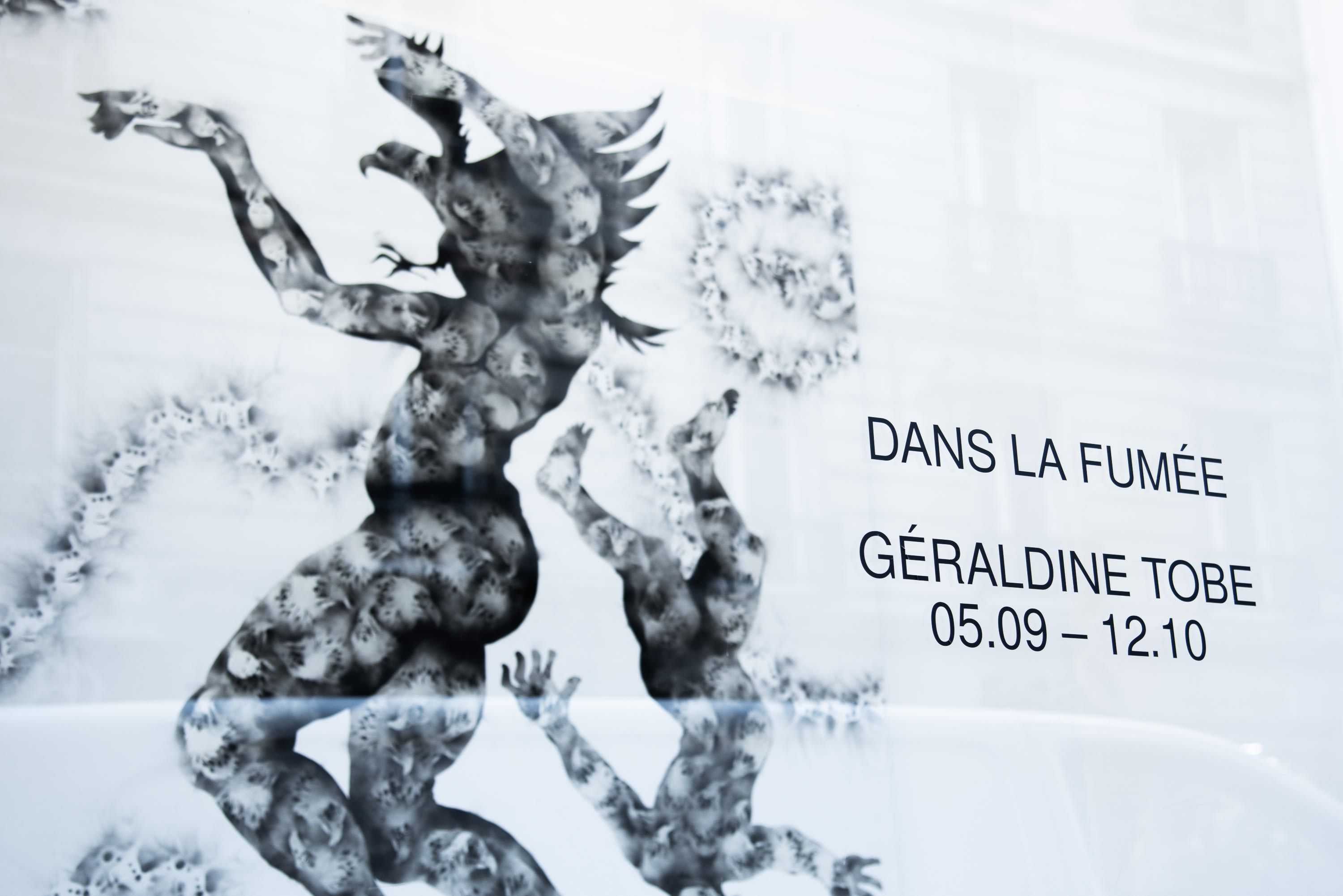 Géraldine Tobe, Dans la fumée (In the Smoke) at Afikaris, photo 5