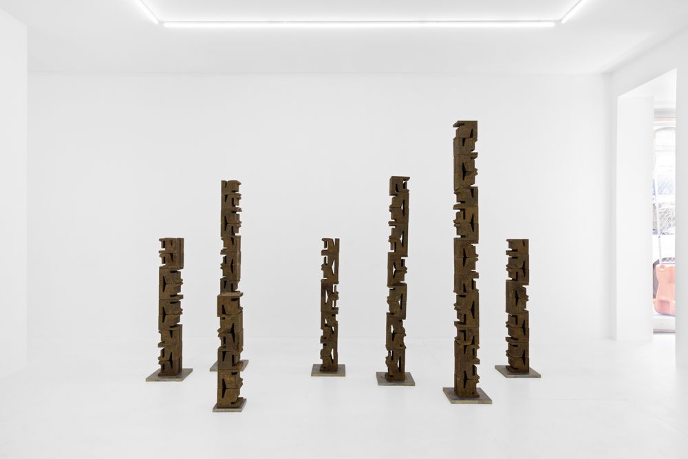 Marianne Vitale, On the One at Invisible-Exports, photo 2