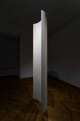 James Lee Byars, The Figure of Death and The Moon Column at Michael Werner, photo 3