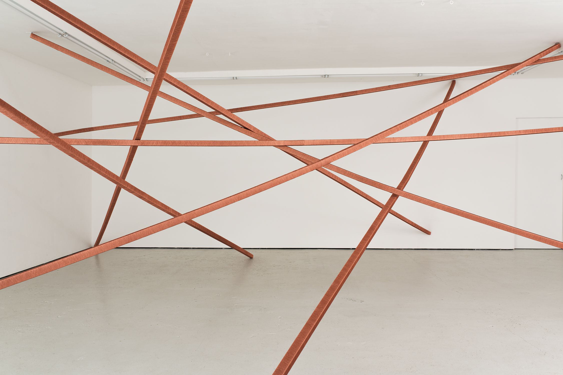 Alice Anderson, Between Surfaces at Unit 9, photo 2