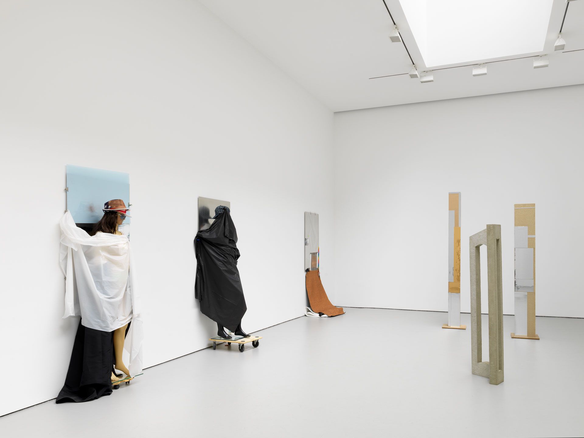 Isa Genzken, Sky Energy at David Zwirner, photo 4