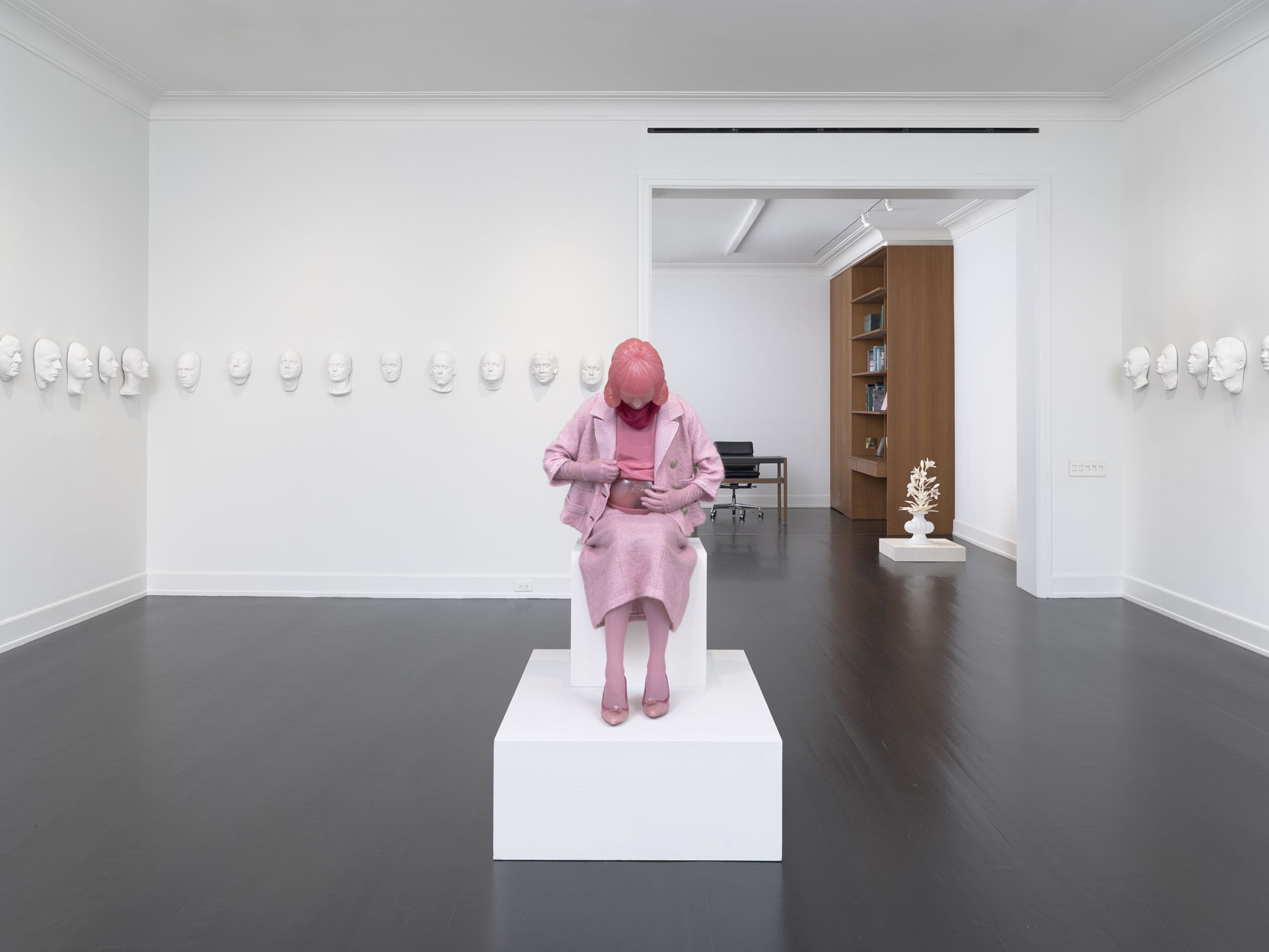 Keith Edmier, Mother Mold at Petzel, photo 5