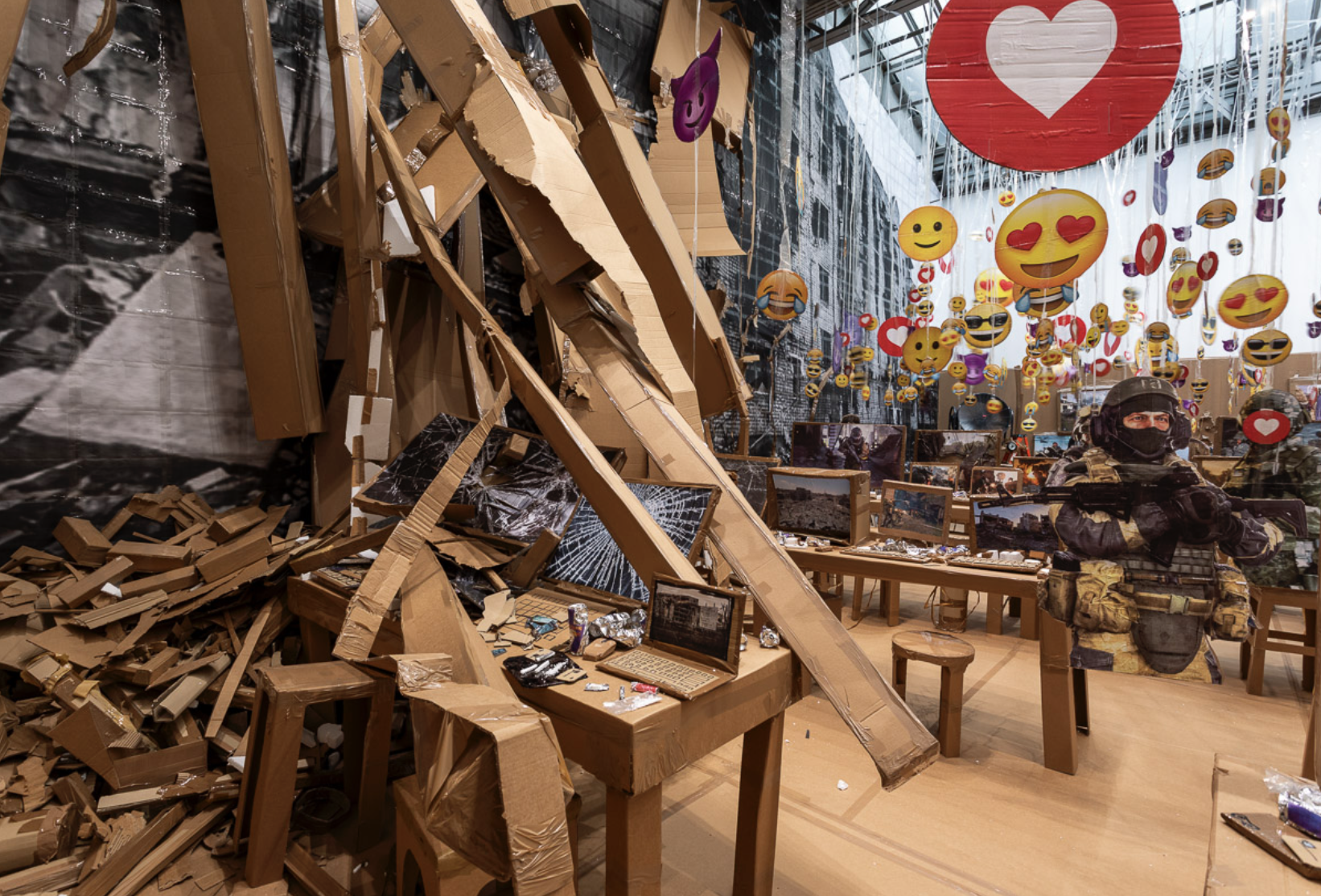 Thomas Hirschhorn, Fake It, Fake It – Till You Fake It. at Gladstone, photo 5