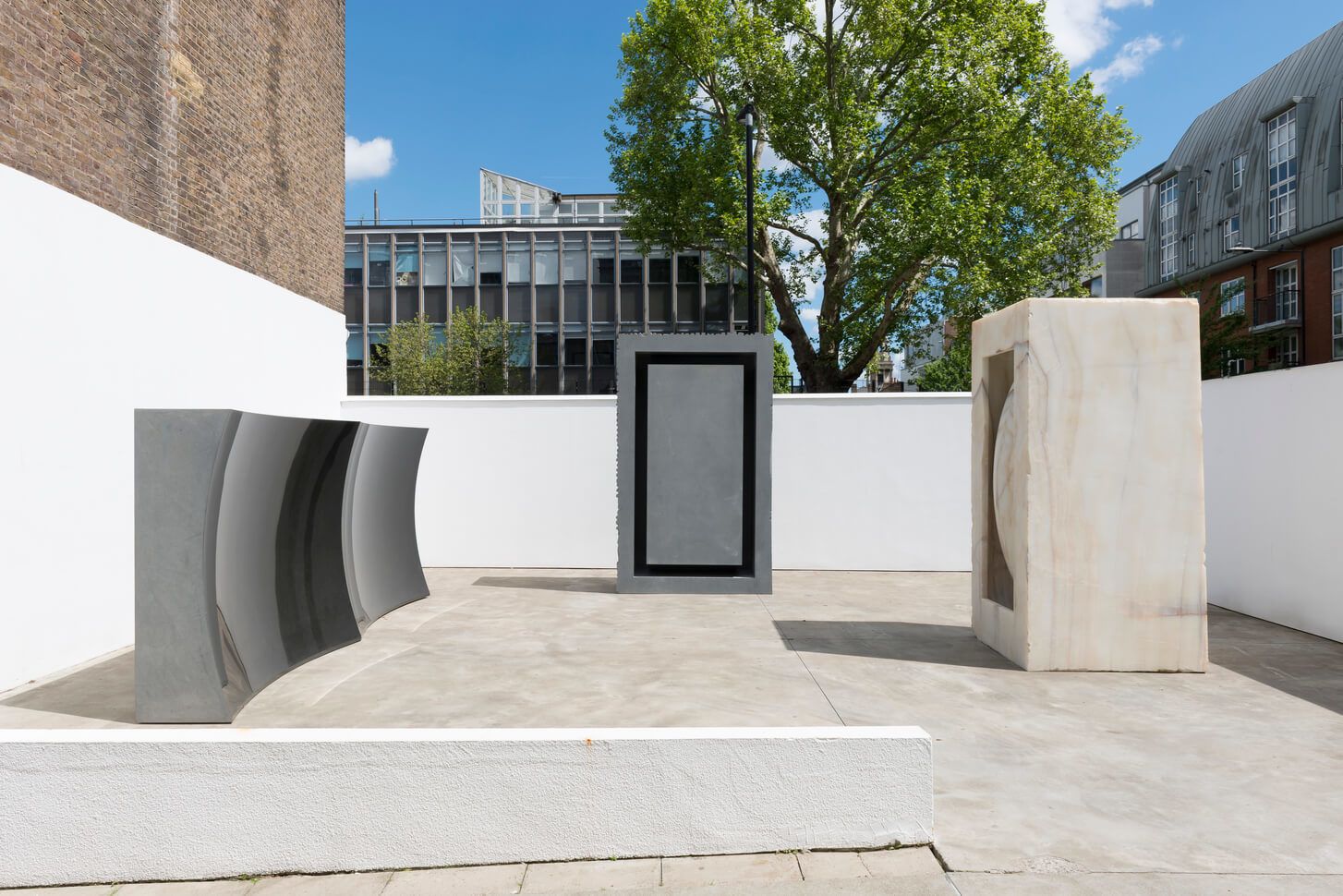 Anish Kapoor, Anish Kapoor at Lisson, photo 5