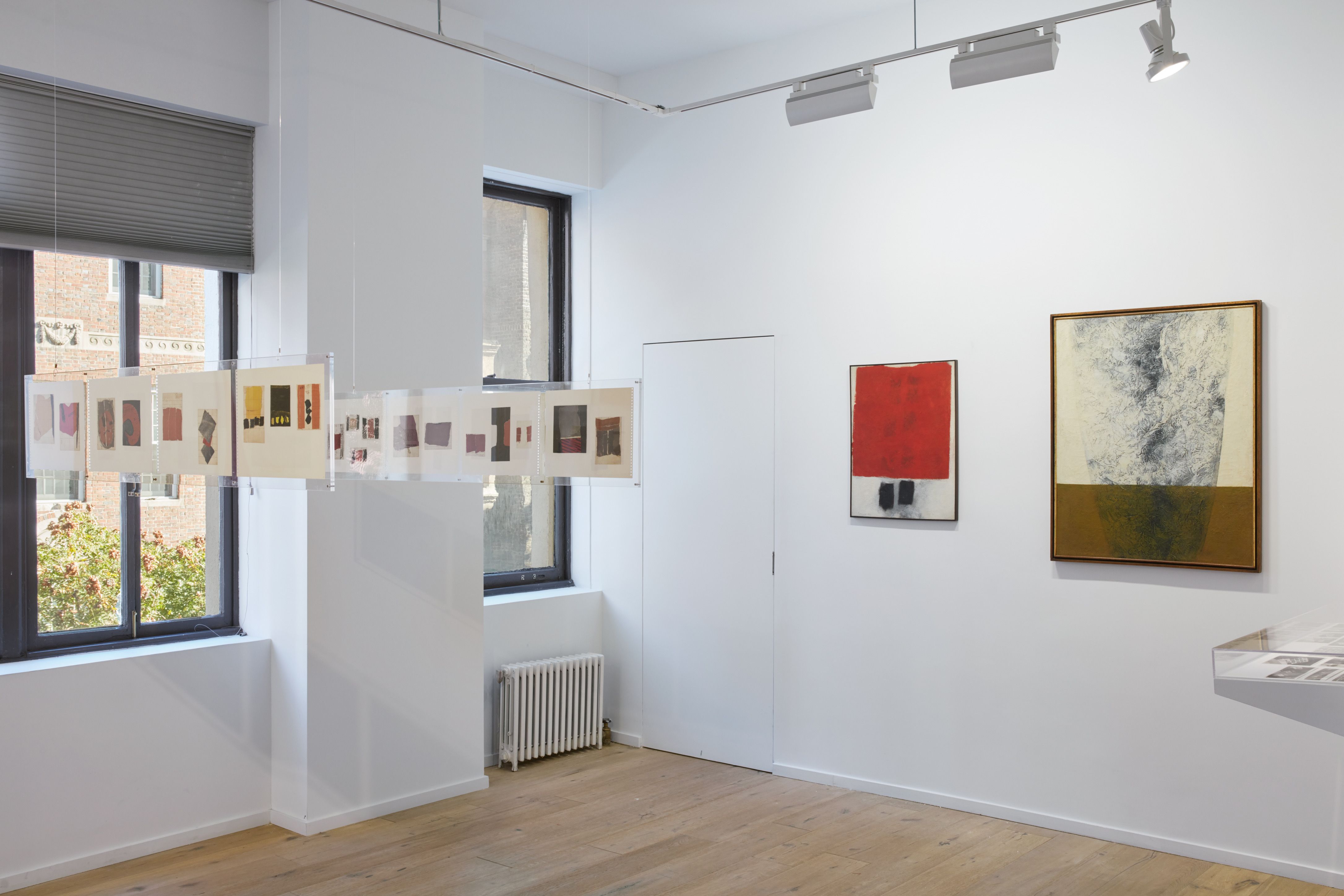 Tomie Ohtake, At Her Fingertips at Galeria Nara Roesler, photo 2