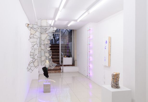 Lizzie Wright, image 2 of 3