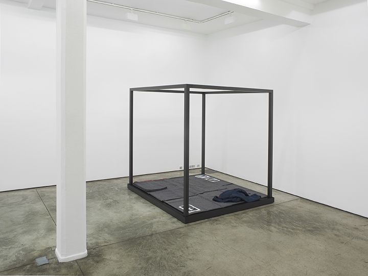 Tom Burr, Stages at Maureen Paley, photo 4