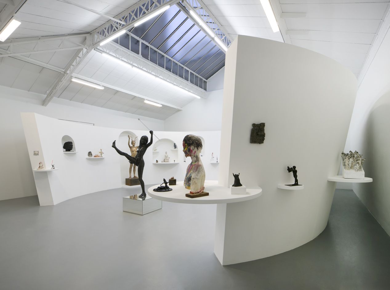 Martial Raysse, Les Statues! at Mennour, photo 6