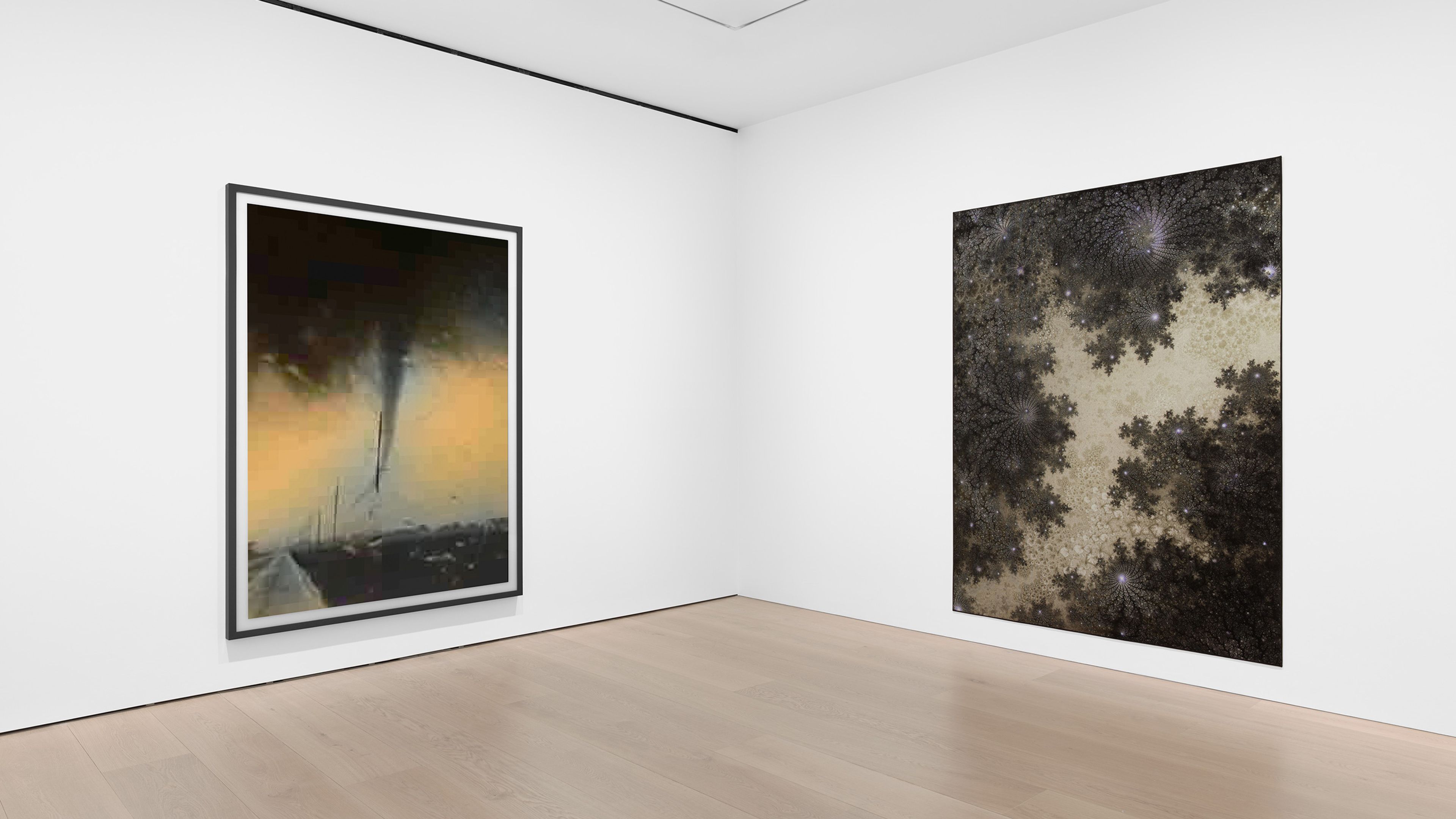 Thomas Ruff, Expériences Lumineuses at David Zwirner, photo 2