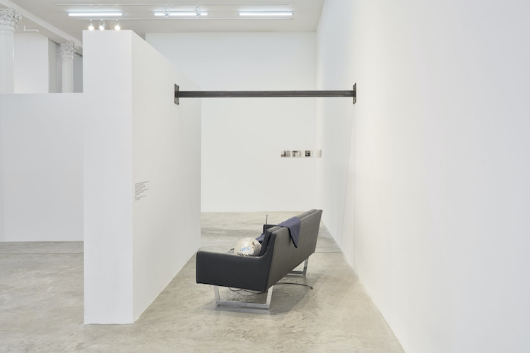 Tom Burr, Tom Burr at Bortolami, photo 5