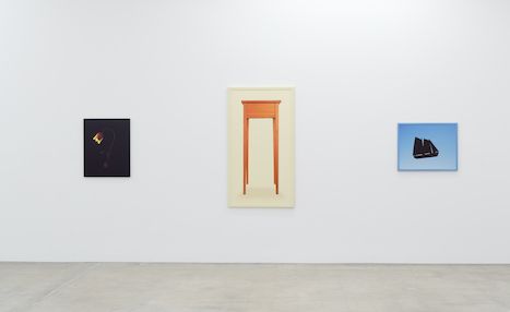 Sarah Charlesworth, Neverland at Karma, photo 2