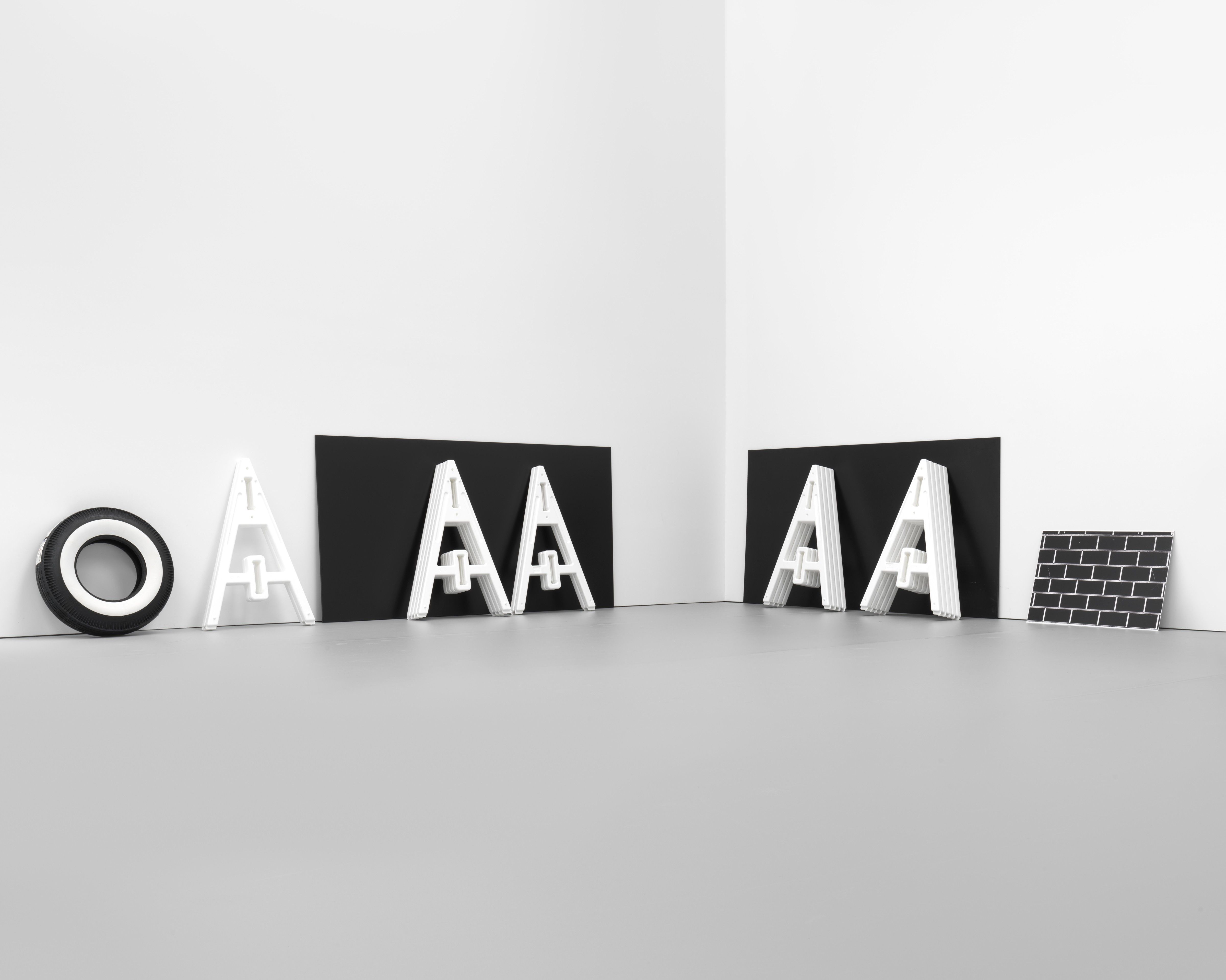 Cady Noland, Cady Noland at Gagosian, photo 3