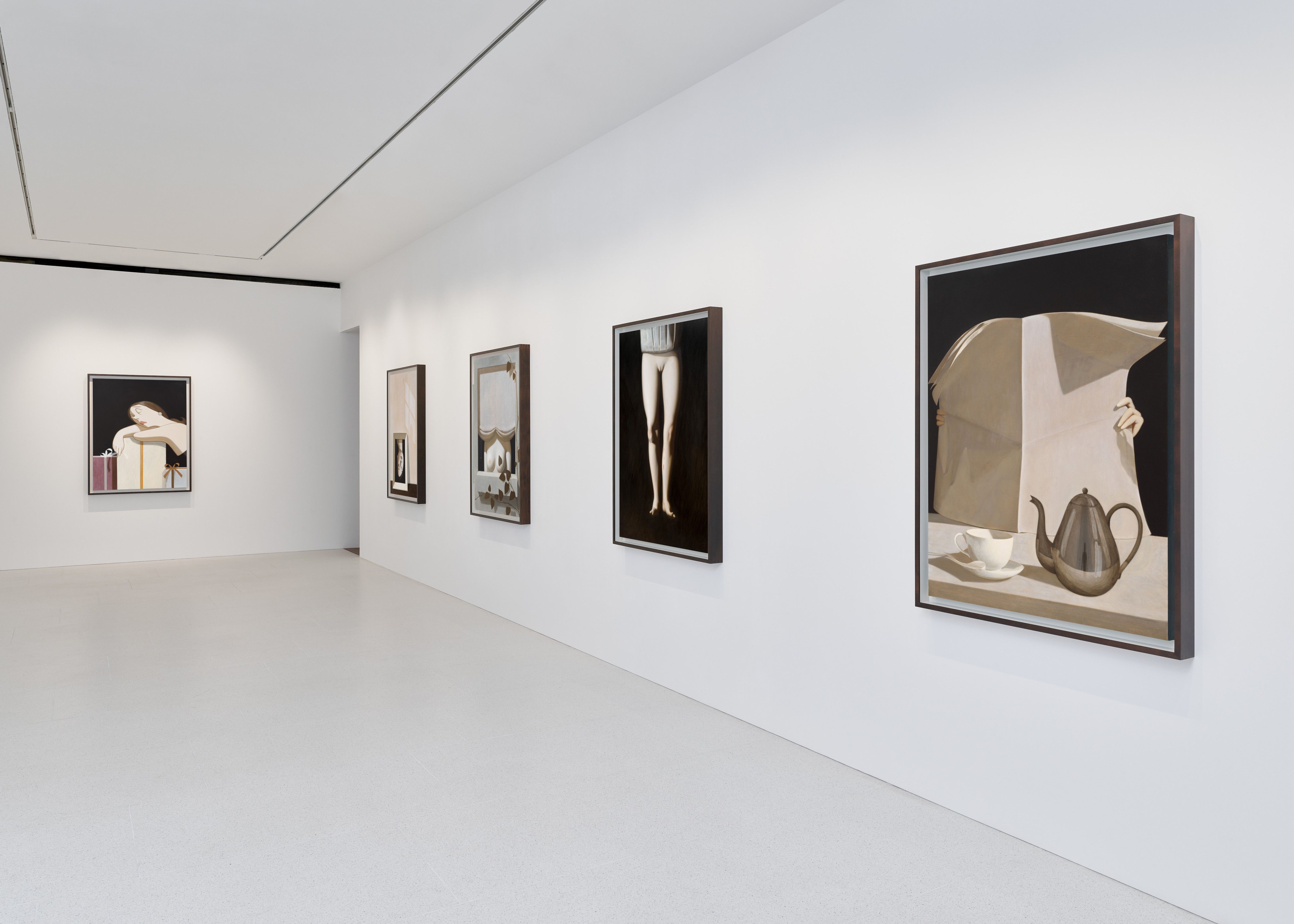Anna Weyant, Who’s Afraid of the Big Bad Wolves? at Gagosian, photo 3