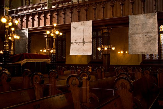 Wallace Berman, Tony Lewis, Kon Trubkovich, Walls and Words at Eldridge Street Synagogue, photo 3