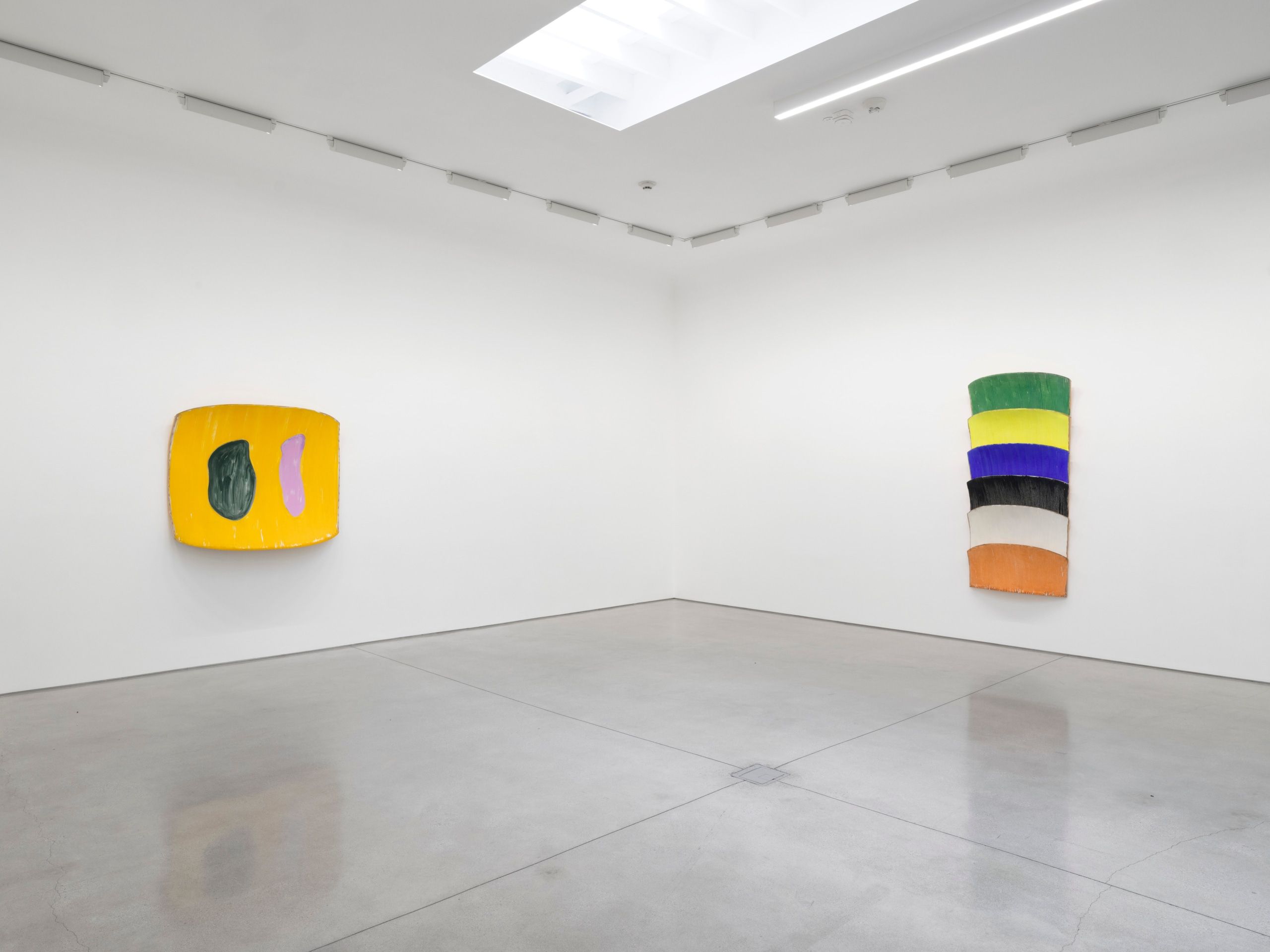 Ron Gorchov, Intervals at David Kordansky Gallery, photo 2