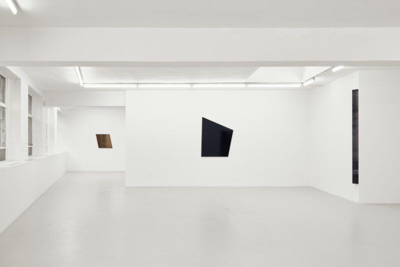 Liz Deschenes, Keystone at Campoli Presti, photo 2