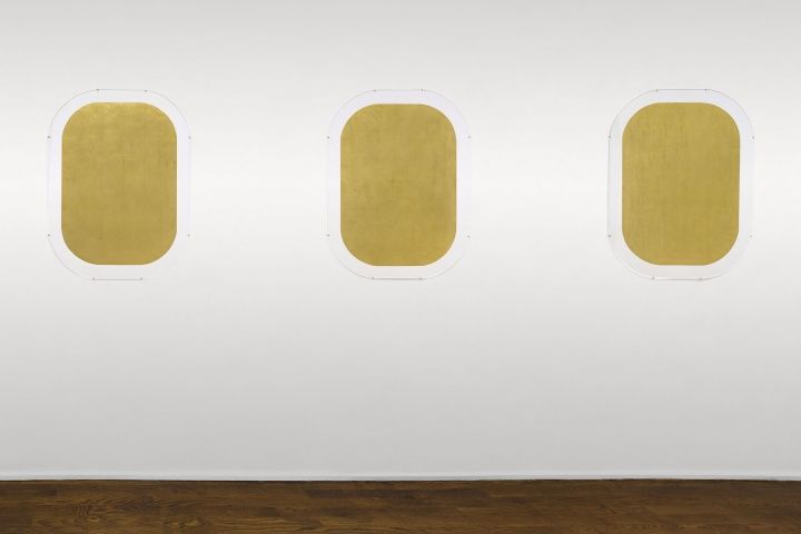 James Lee Byars, James Lee Byars at Michael Werner, photo 3