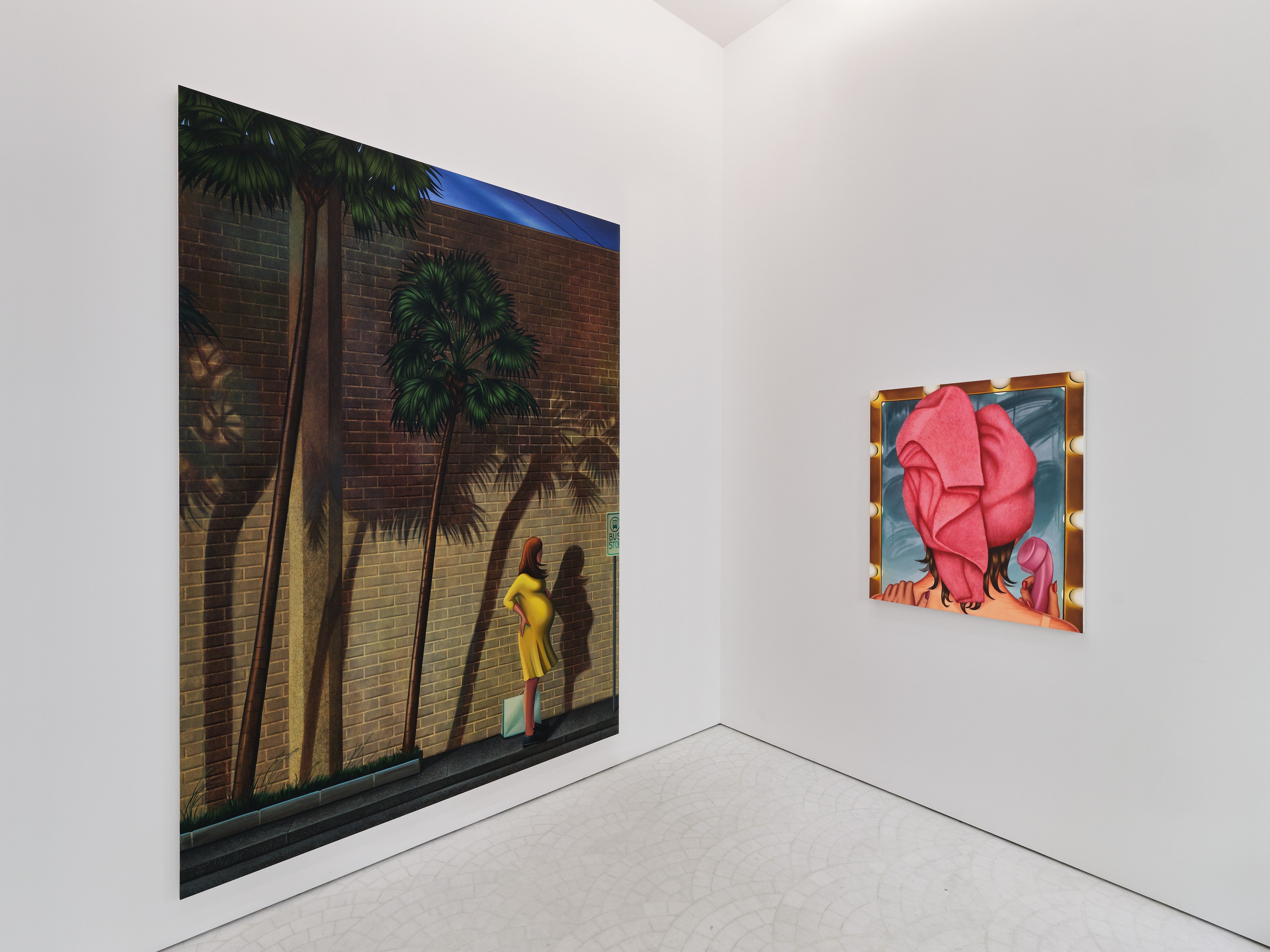 Julie Curtiss, Suburban Lawns at Gagosian, photo 2