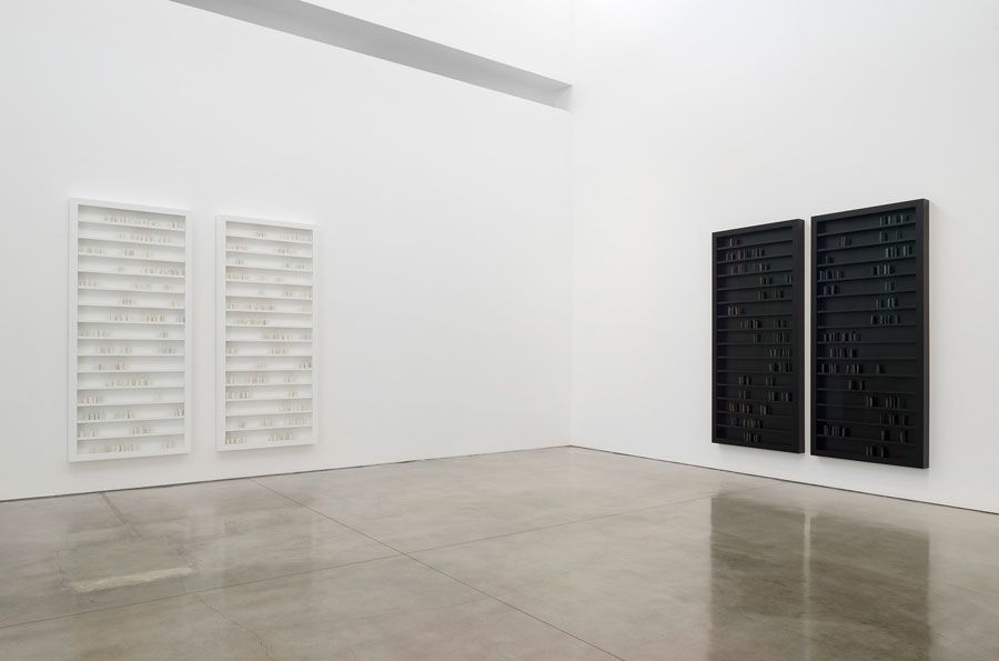 Edmund de Waal, Ten Thousand Things at Gagosian, photo 3