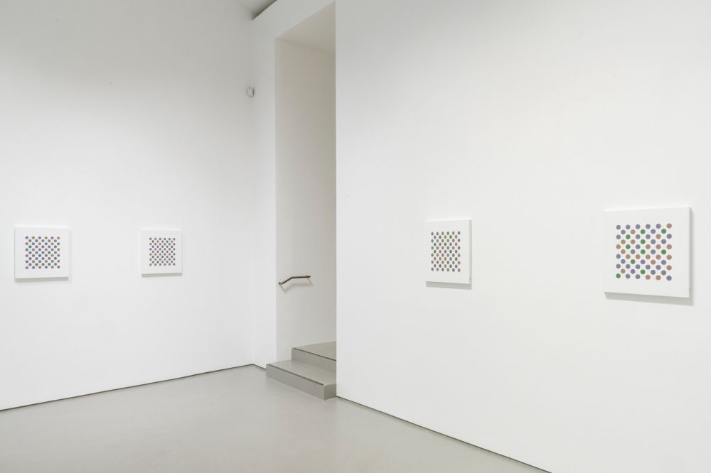 Bridget Riley, New Disc Paintings at Max Hetzler, photo 4