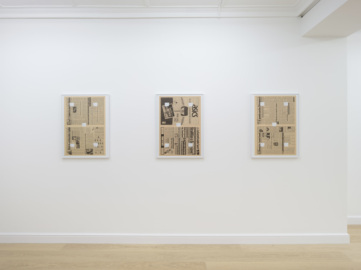 Niele Toroni, Niele Toroni at Marian Goodman Projects, photo 5