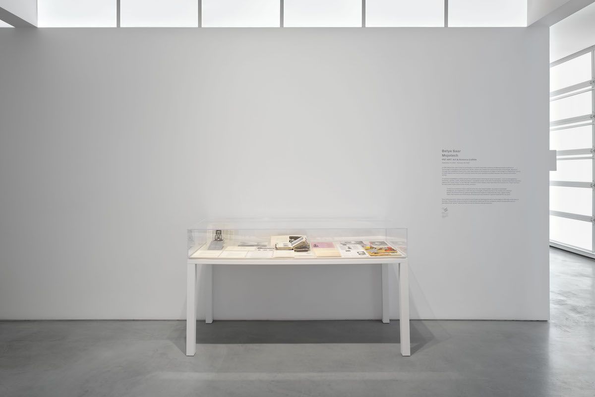 Betye Saar, Mojotech at Roberts Projects, photo 11