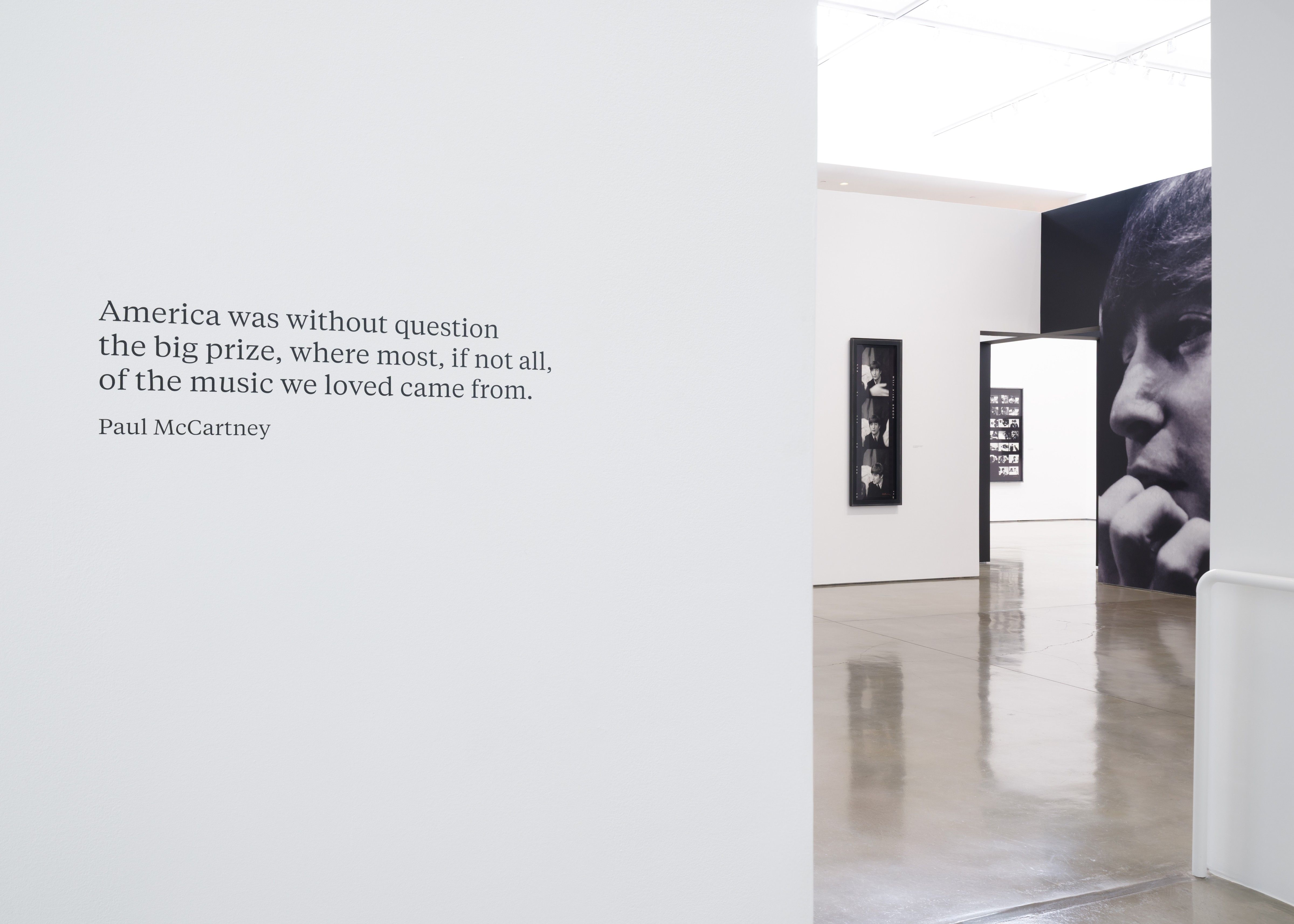 Paul McCartney, Rearview Mirror: Photographs, December 1963–February 1964 at Gagosian, photo 5
