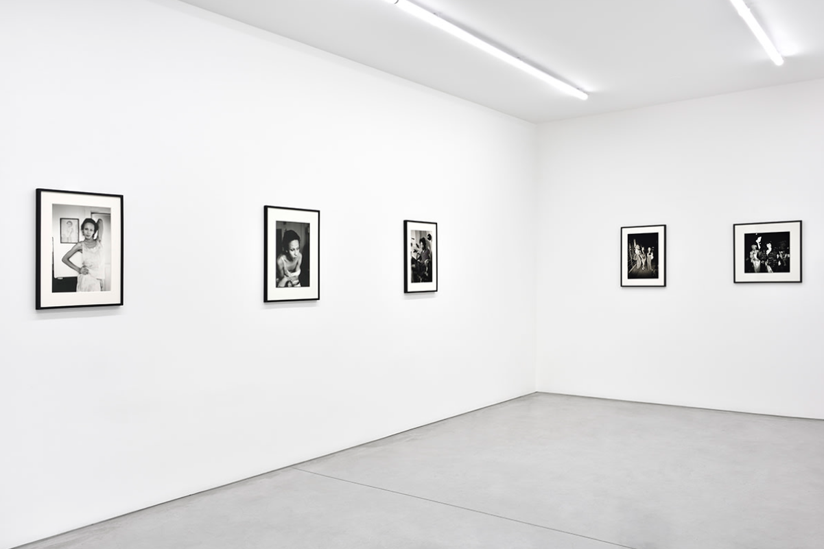 Nan Goldin, The Other Side at Librairie Marian Goodman, photo 2