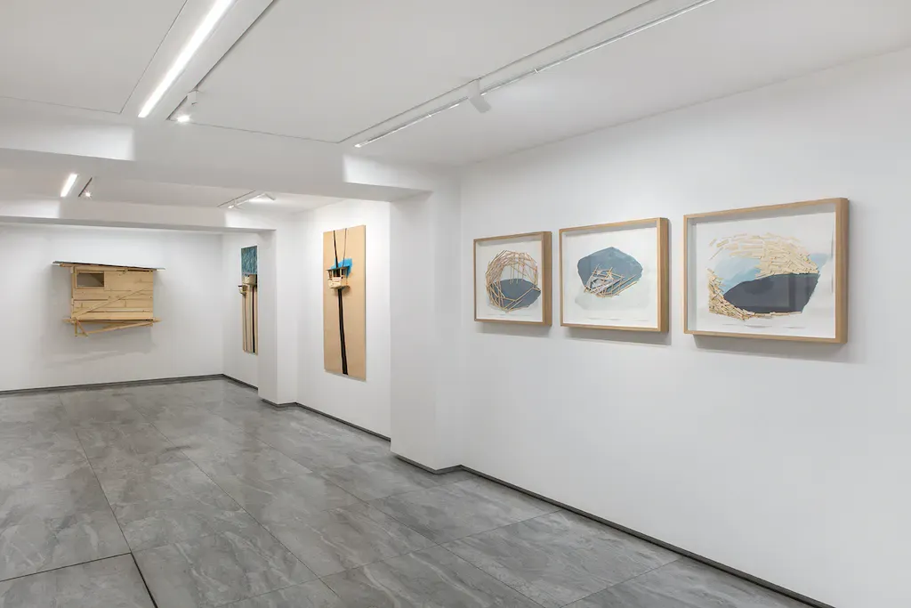 Tadashi Kawamata, Meubler at Mennour, photo 8