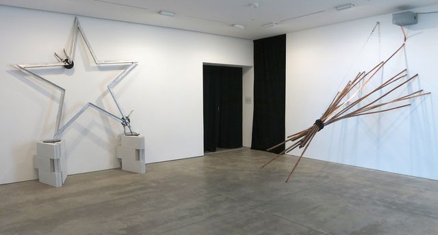 Gilberto Zorio, Carlito Carvalhosa, Robert Feintuch, Zorio, Carvalhosa, Feintuch at Sonnabend Gallery, photo 2