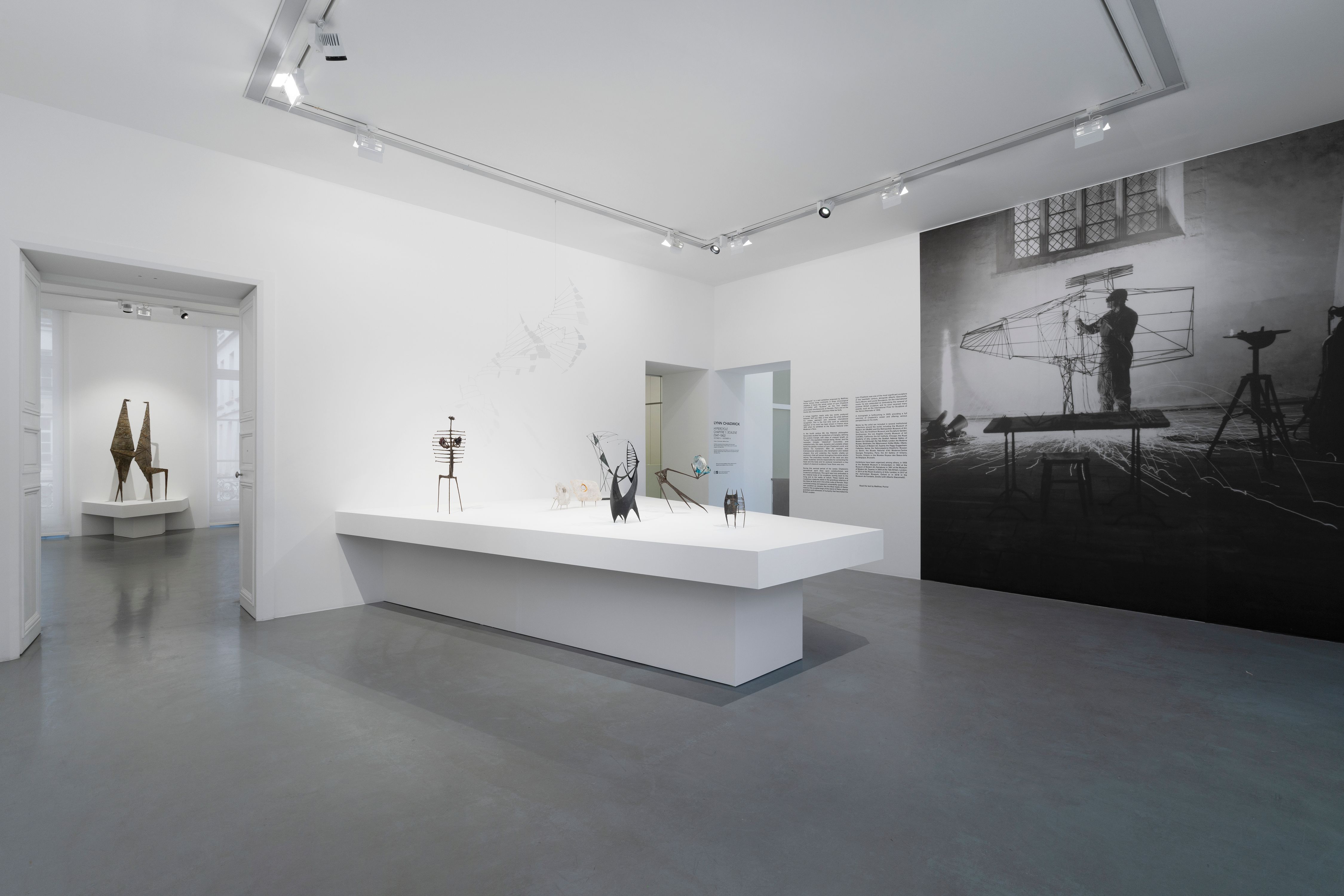 Lynn Chadwick, Hypercycle Chapter 1: Scalene (1947-1962) at Perrotin, photo 2