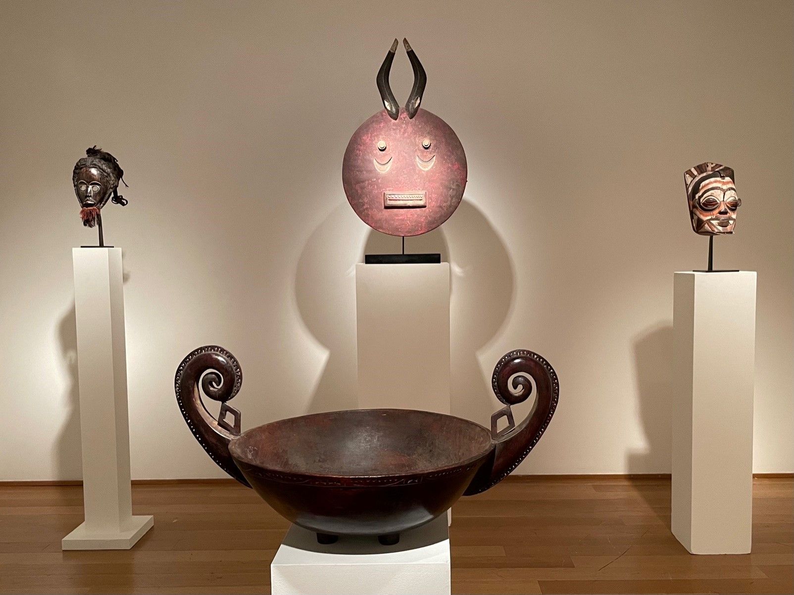 Africa: Art/Design, Africa: Art/Design at Pace African & Oceanic Art, photo 2