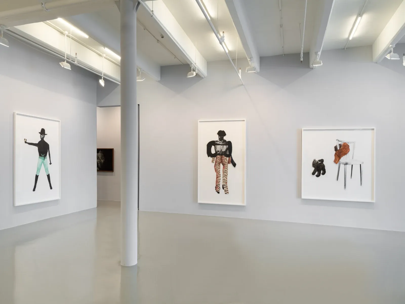 Frida Orupabo, Closed Up Like A Fist at Nicola Vassell, photo 4