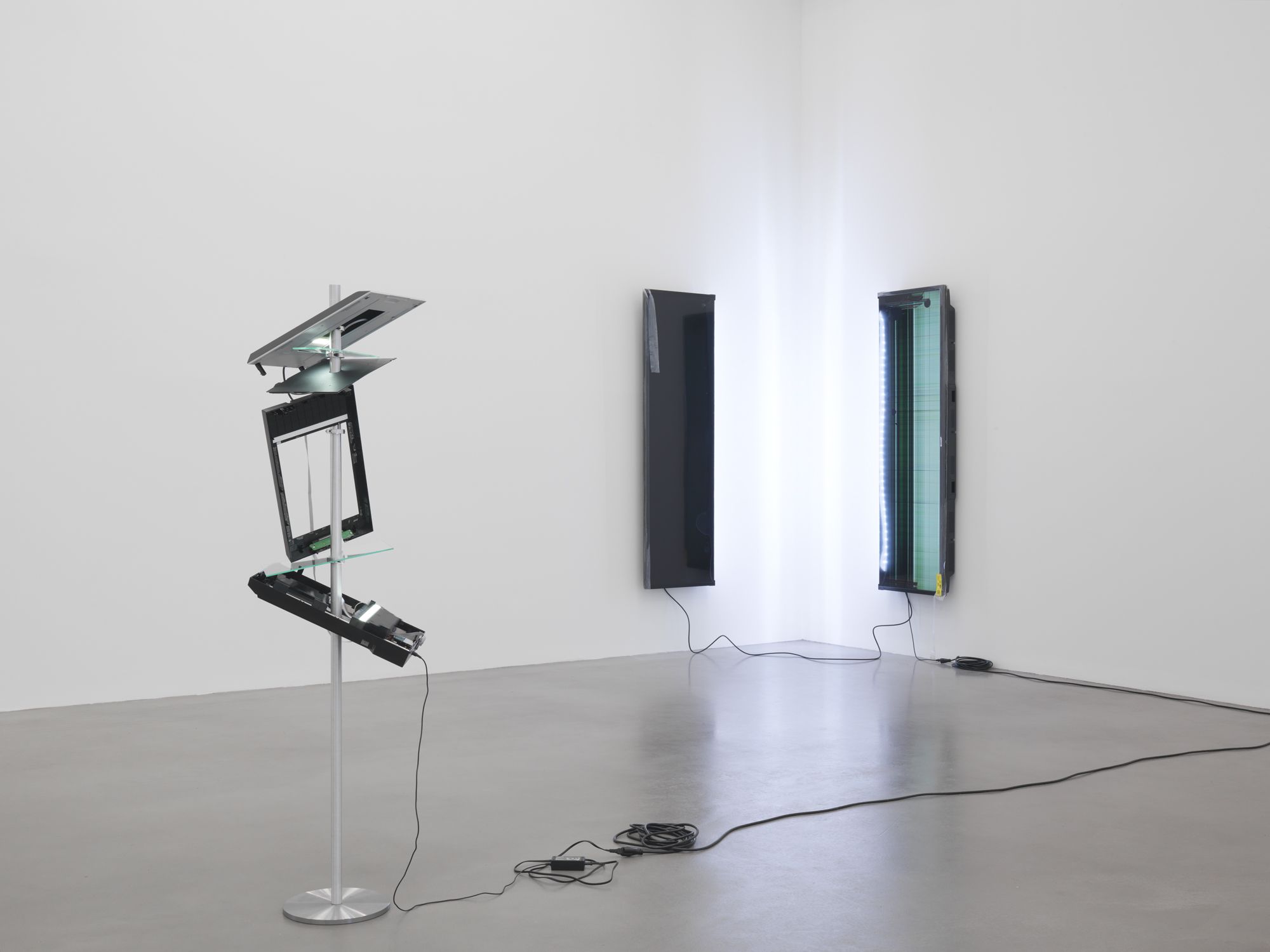 Walead Beshty, Open Source at Petzel, photo 8