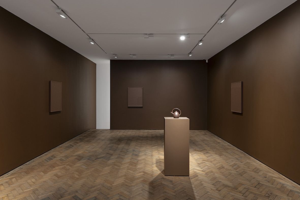 Walter Price, Pearl Lines at Modern Art, photo 2