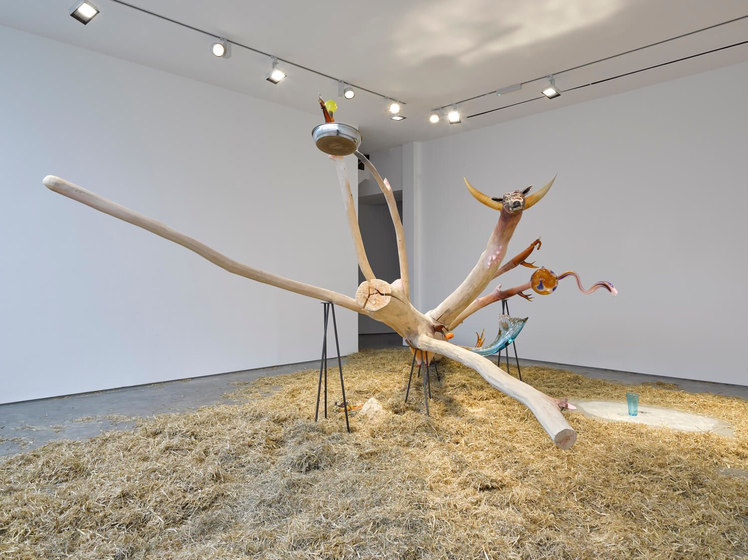 Laure Prouvost, Re-dit-en-un-in-learning Center at Lisson, photo 6