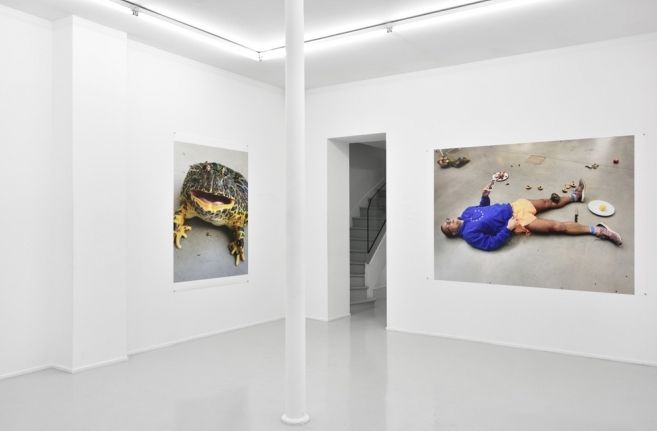 Juergen Teller, Leg, Snails and Peaches at Suzanne Tarasieve, photo 2