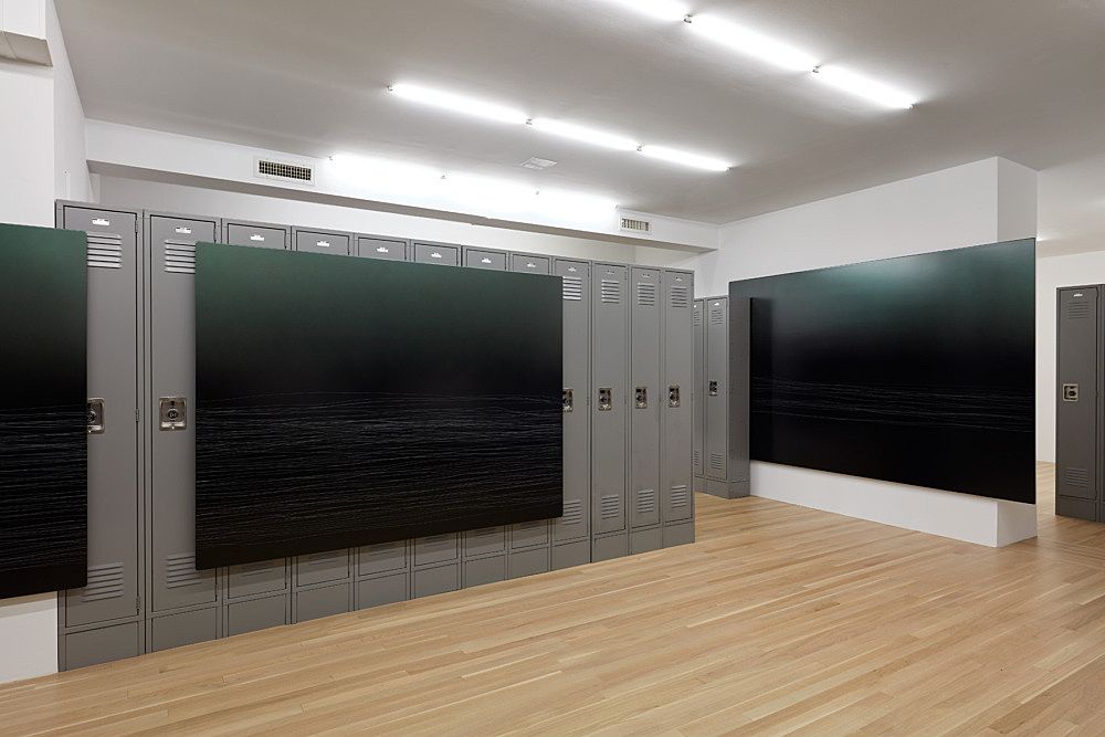 Anne Imhof, Avatar at Buchholz, photo 4