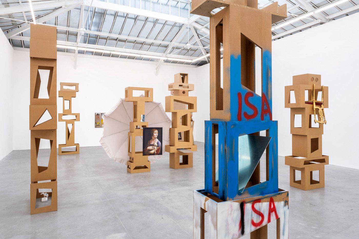 Isa Genzken, Paris New York at David Zwirner, photo 2