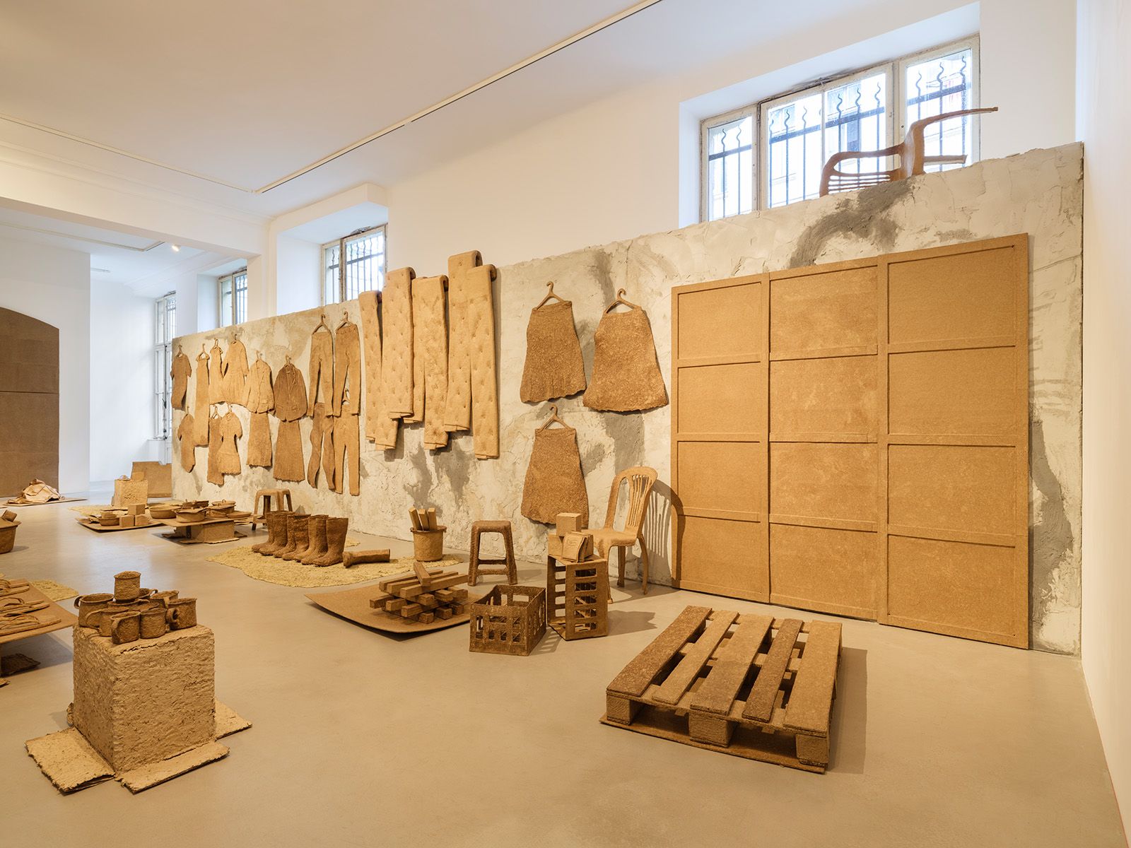 Sandra Poulson, Dust as an Accidental Gift at ChertLüdde, photo 5