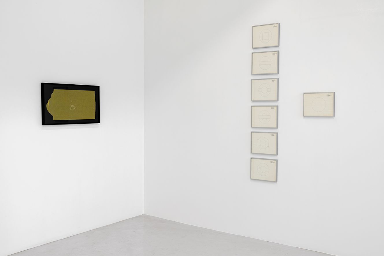 Ronald Jones, Clock in a Radio at Air de Paris, photo 6
