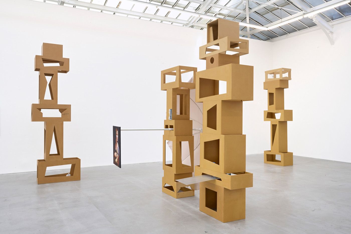 Isa Genzken, Paris New York at David Zwirner, photo 6