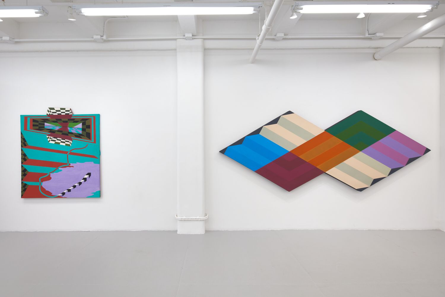 Ronald Davis, Optical, Shaped and Color Abstractions: Paintings 1963 - 1965 at David Richard Gallery, photo 2