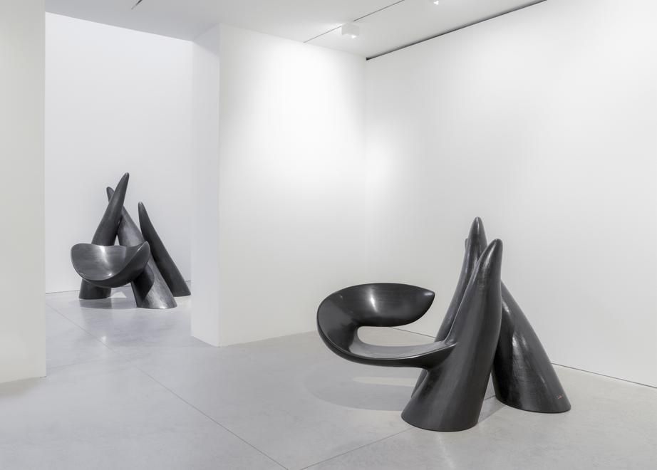 Wendell Castle, Gathering Momentum at Friedman Benda, photo 3