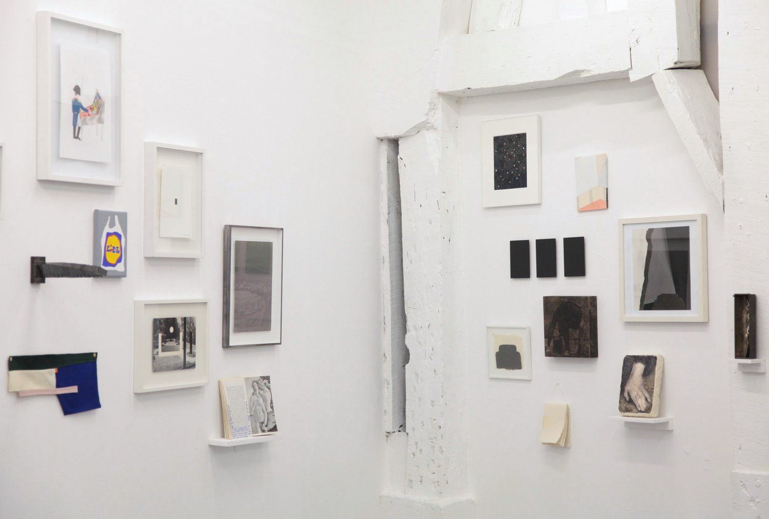 Micro Salon #7: 70 International Artists in Small Format, Micro Salon #7: 70 International Artists in Small Format at Galerie L'Inlassable, photo 5