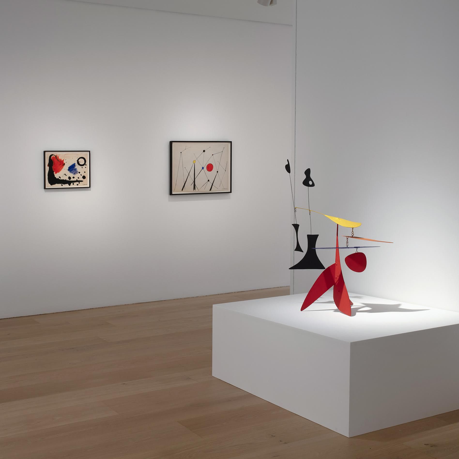 Alexander Calder, Extreme Cantilever at Ben Brown Fine Arts, photo 3