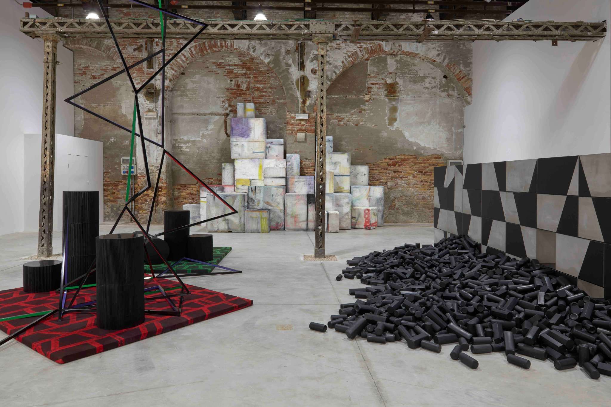 Eva Rothschild, The Shrinking Universe at Irish Pavilion, photo 4