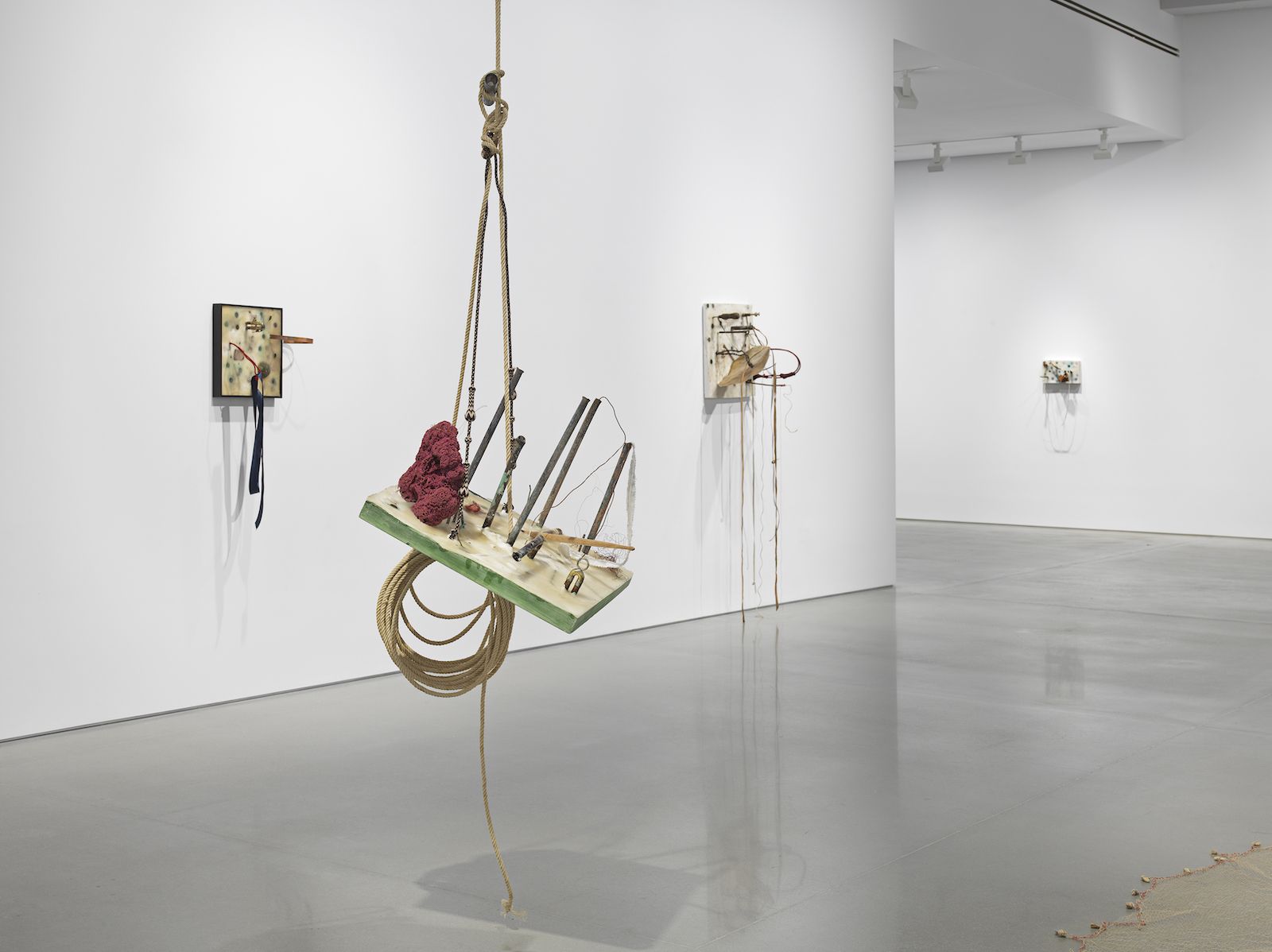 Abraham Cruzvillegas, Little Song at Kurimanzutto, photo 2