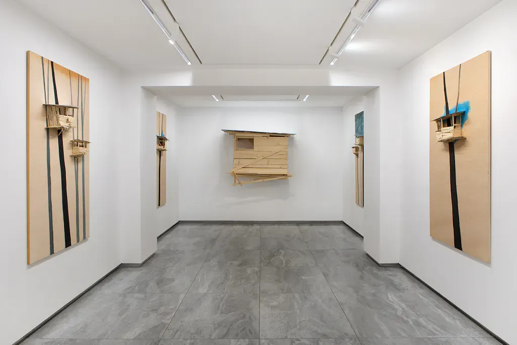 Tadashi Kawamata, Meubler at Mennour, photo 10