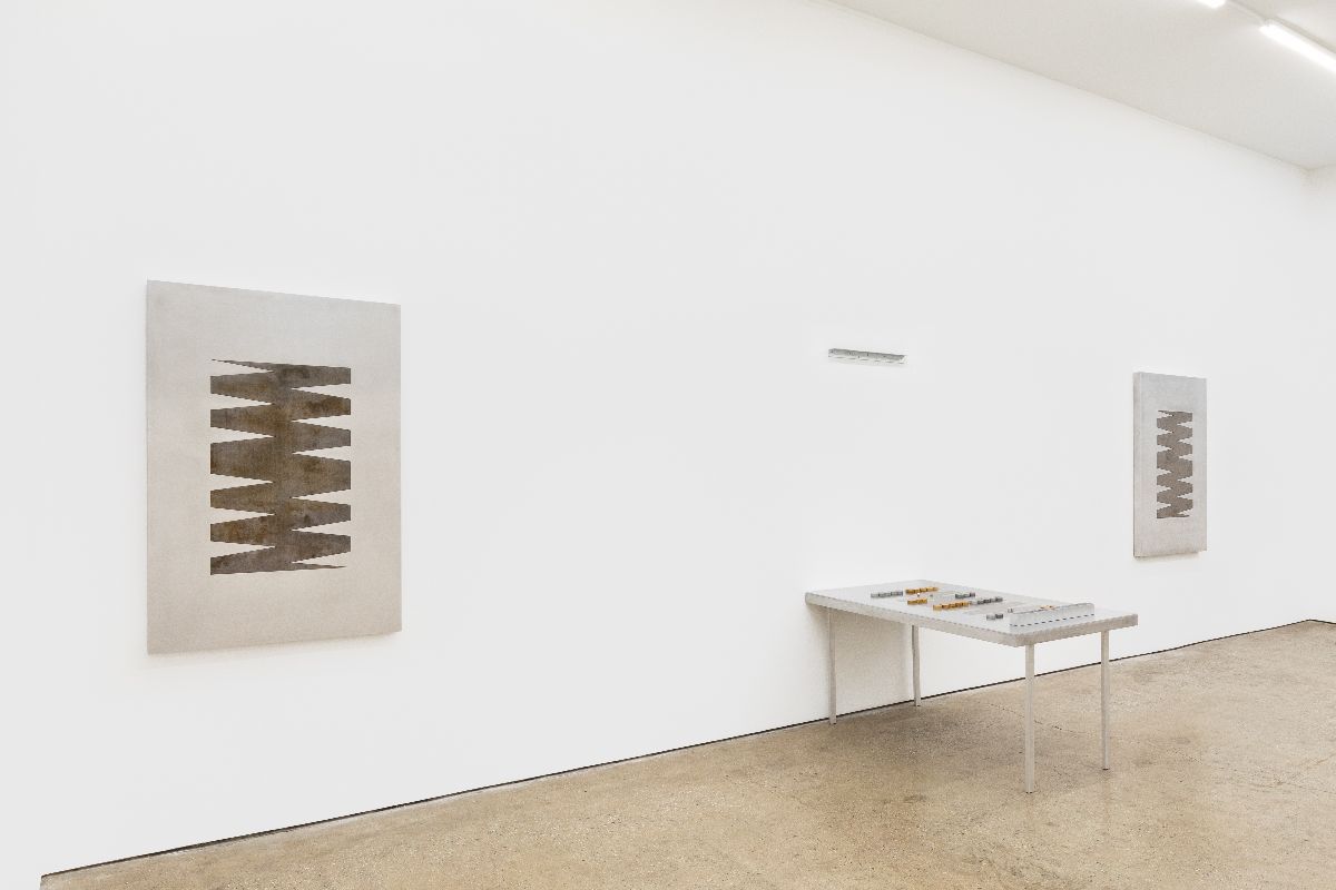 Zak Kitnick, Shapes at Nino Mier Gallery, photo 2